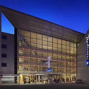 https://radisson-blu-hotel-london-stansted-airport.cambridgehotelsuk.com